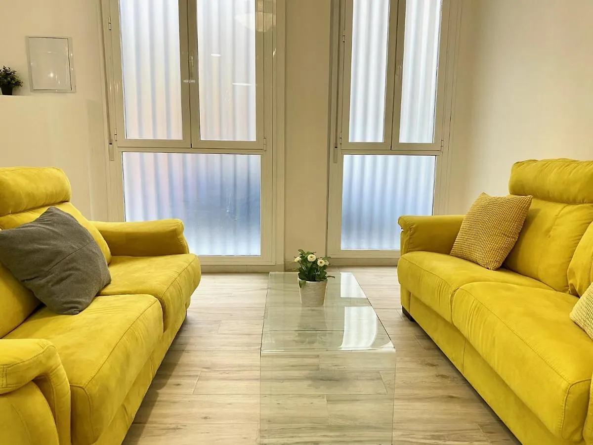 Flamenca Triana - Apartamento Wifi Con 2 Dormitorios 2 Sofas Camas 2 Banos 塞维利亚 0*,  西班牙